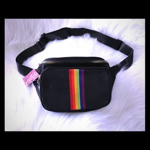 Fanny pouch🌈